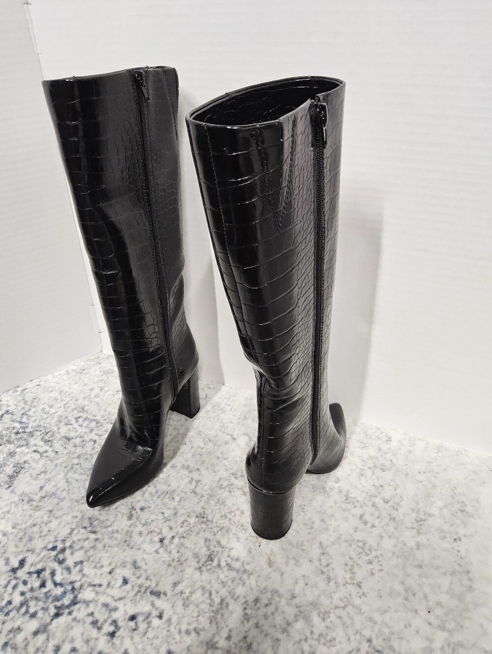 NWOT Size 5M Women's Black Croc-Embossed Knee Boots - Sleek Zip Detail